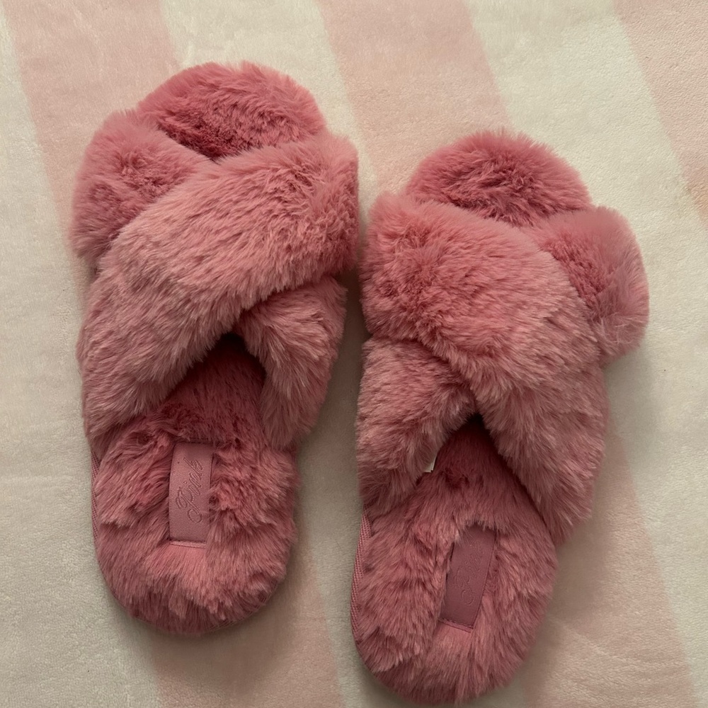 Victoria’s Secret PINK faux fur slippers